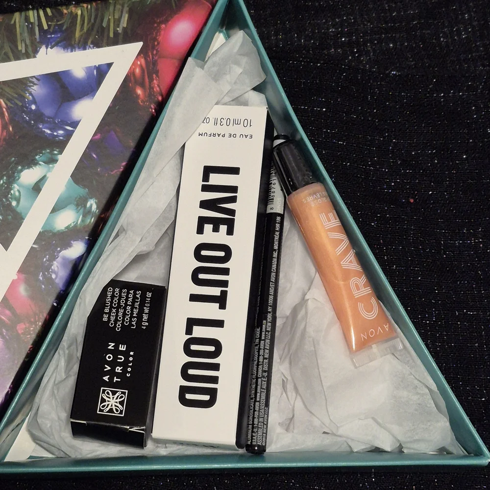 Avon 4-Piece Gift Set In 